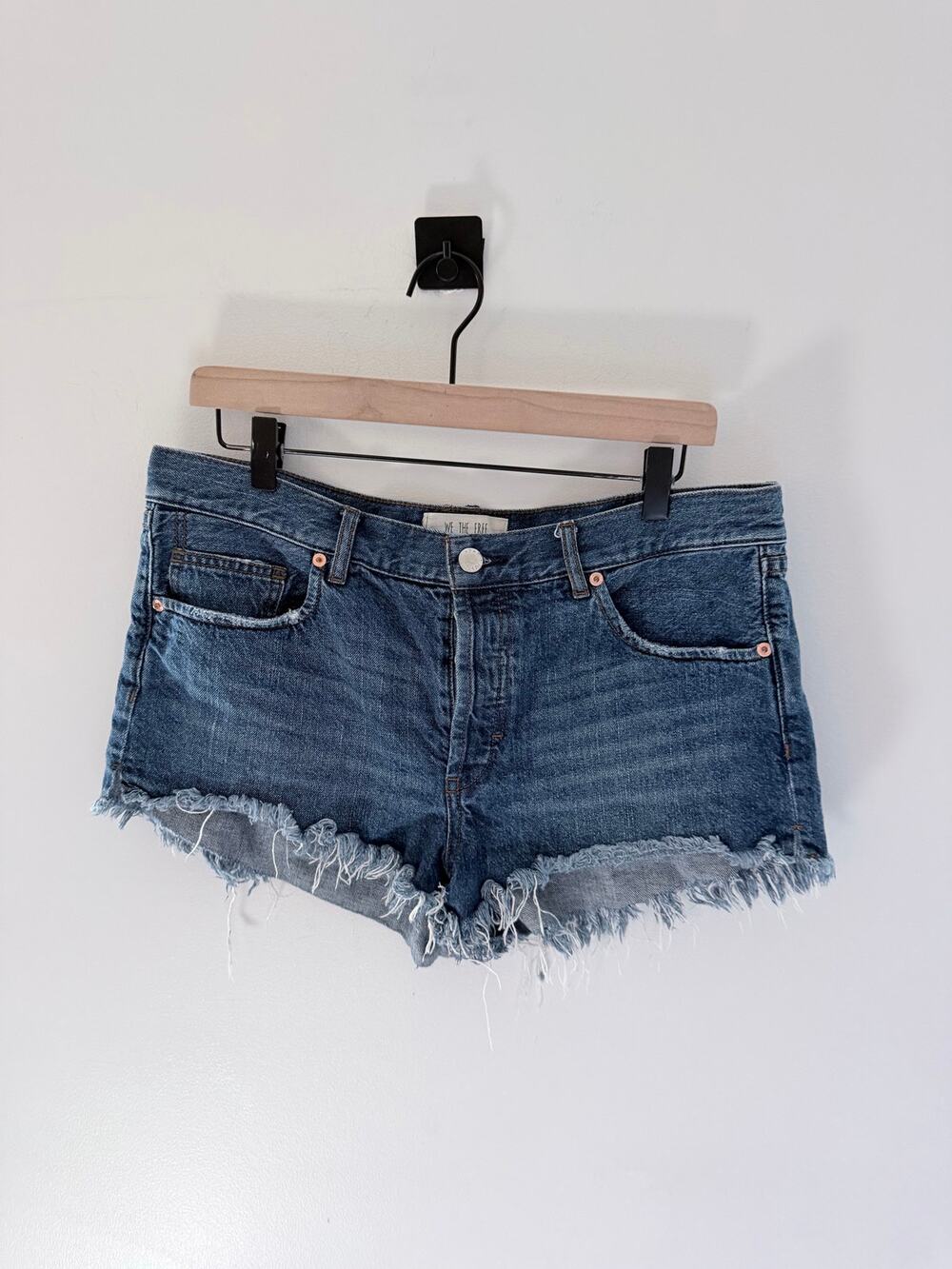 We The Free by Free People Blue Denim Buttonfly Frayed Cut Off Shorts-Size 30